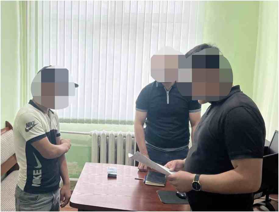 В Сырдарье задержан человек, предложивший взятку сотруднику пробации